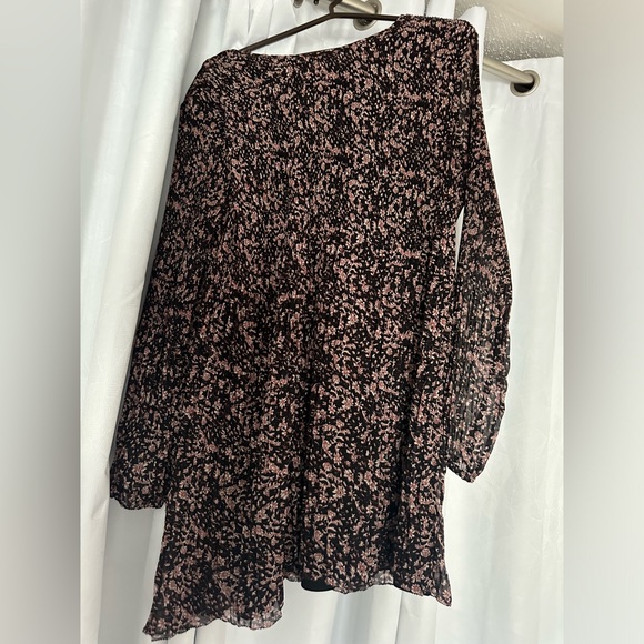 Pretty summer dress - Picture 1 of 5